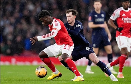 Arsenal thiết lập kỷ lục FA Cup trong chiến thắng hủy diệt 4-0 trước Wigan Athletic