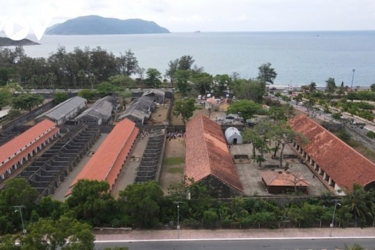 Du lịch Tết Bính Ngọ: 6 trải nghiệm văn hóa độc đáo từ Côn Đảo đến miền biên viễn Cao Bằng
