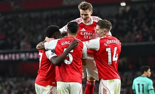 Arsenal đối mặt bài toán xuyên phá khối bê tông của Wolves tại Molineux