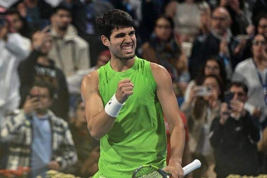 Qatar Open 2026: Alcaraz và Sinner thị uy sức mạnh, Medvedev đối đầu Tsitsipas