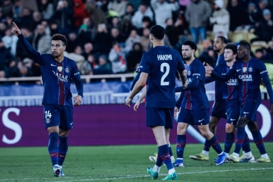 PSG ngược dòng kịch tính 3-2 trước Monaco nhờ siêu dự bị Desire Doue