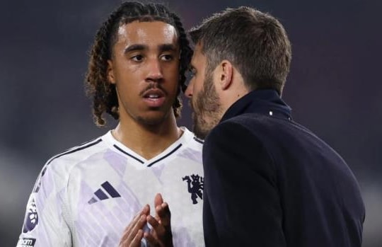 Michael Carrick thay đổi văn hóa Man Utd: Khi sự mềm mỏng chiến thắng kỷ luật sắt của Ruben Amorim