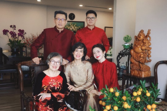 Diễn viên Ngọc Huyền khoe mẹ chồng là em gái NSƯT Chí Trung, giảng viên piano
