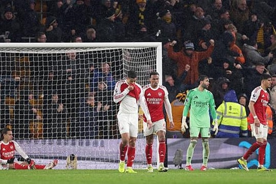 Arsenal đánh rơi chiến thắng phút 94 sau bàn phản lưới nhà nghiệt ngã trước Wolves