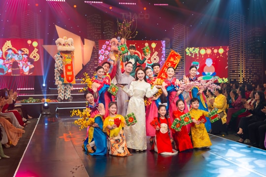Hoà Minzy xúc động tái ngộ Gala Việc tử tế Tết 2026: Một năm đi đúng hướng