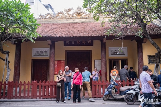 Hà Nội: Khám phá đền Bạch Mã nghìn năm tuổi trấn giữ phía Đông kinh thành