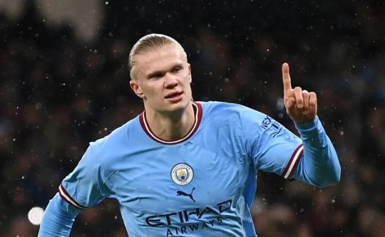 PSG lên kế hoạch chiêu mộ Erling Haaland, MU sẵn sàng chi đậm cho Alexander-Arnold