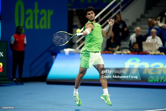 Carlos Alcaraz hạ bệ Rublev, thẳng tiến vào chung kết Qatar Open