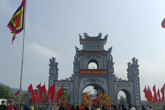 Đền ông Hoàng Mười: Hàng vạn người đổ về Nghệ An cầu tài lộc và bình an đầu xuân Bính Ngọ 2026