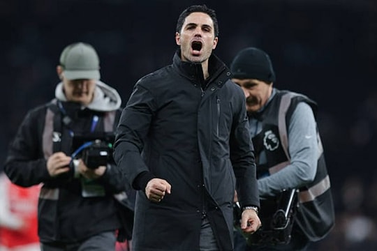 Arsenal đè bẹp Tottenham: Viktor Gyokeres và Eberechi Eze rực sáng tại London Derby