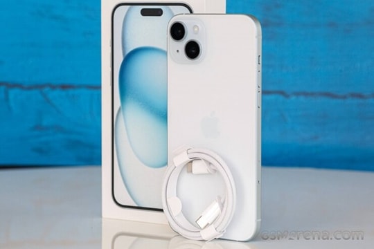 iPhone 15 Plus giảm giá mạnh tới 7 triệu đồng: Lựa chọn thực dụng trong năm 2026