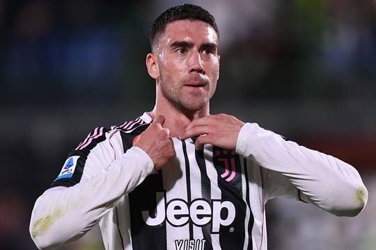 Chuyển nhượng 23/2: Juventus giữ chân Vlahovic, Aston Villa chặn đường MU vụ Onana