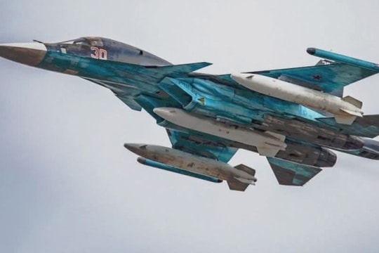 Tiêm kích bom Su-34 Nga đạt tầm bay 8.000 km: Khả năng tác chiến xuyên lục địa