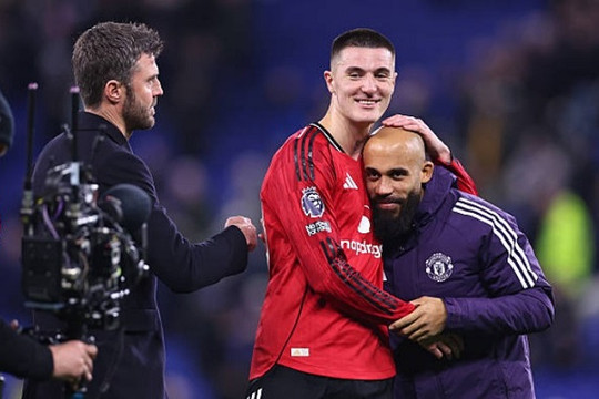 Manchester United chen chân vào top 4: Dấu ấn từ những bản hợp đồng mát tay của Michael Carrick