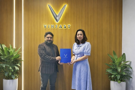 VinFast và PlusX Electric hợp tác phát triển mạng lưới sạc di động tại UAE