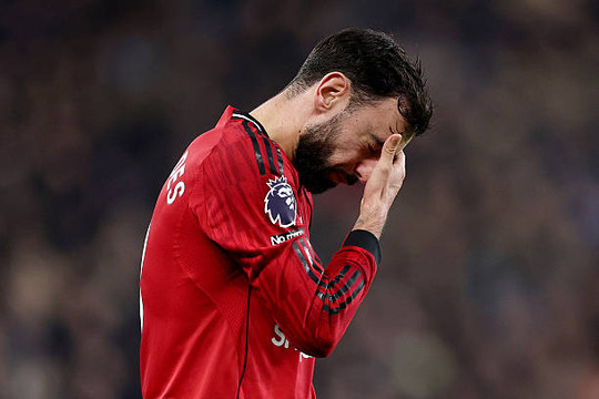 Hệ thống lỗi nhịp khiến Bruno Fernandes vô hại trong ngày Man Utd hạ gục Everton