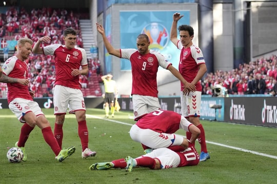 Ký ức Euro 2020: Khoảnh khắc Christian Eriksen giành lại sự sống từ tay tử thần
