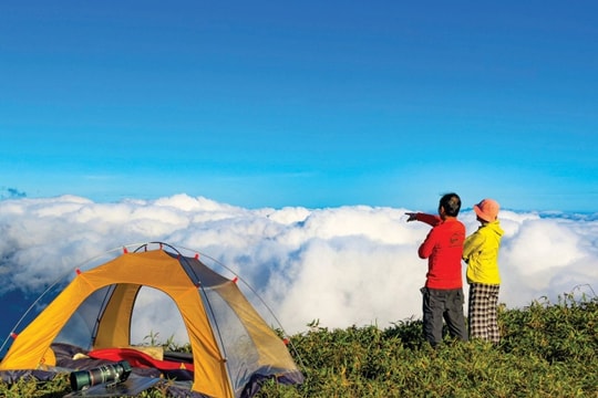 Chinh phục Voi Mẹp: Hành trình chạm tay vào nóc nhà Quảng Trị giữa đại ngàn Trường Sơn
