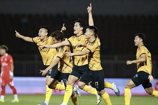 CLB Thanh Hóa thoát án phạt FIFA: Đăng ký 6 tân binh cho mục tiêu trụ hạng
