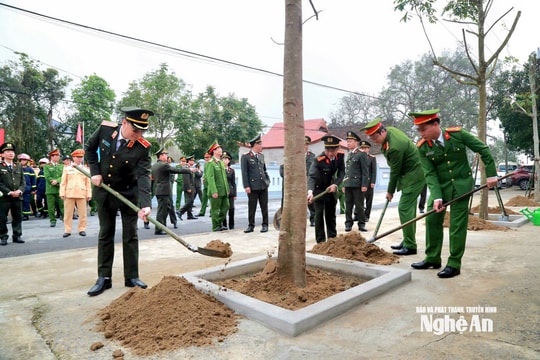 Công an Nghệ An phát động 'Tết trồng cây đời đời nhớ ơn Bác Hồ'