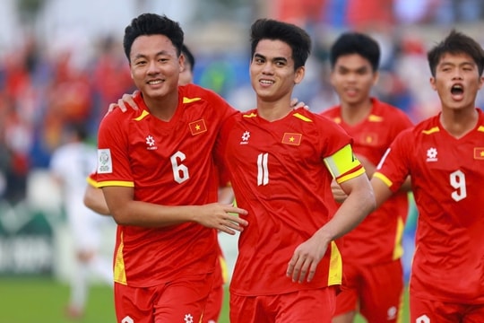 HLV Kim Sang-sik tính toán dùng suất quá tuổi giải bài toán thủ lĩnh tại ASIAD 20