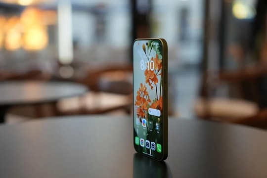 Lộ diện thông số Xiaomi 17 Max: Pin 8,000 mAh, camera 200MP và màn hình 6.9 inch