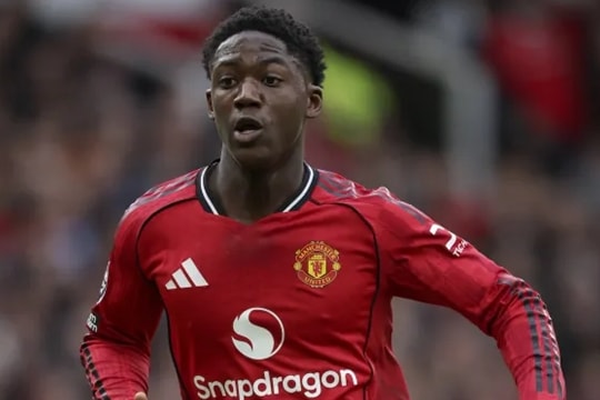 Manchester United trì hoãn gia hạn hợp đồng với 'linh hồn' tuyến giữa Kobbie Mainoo