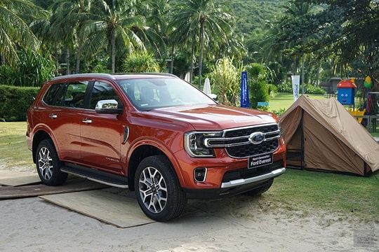 Giá xe Ford Everest tháng 2/2026: Chi tiết bảng giá lăn bánh và ưu đãi mới nhất