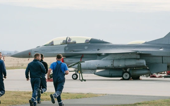 Hà Lan chuyển giao 18 tiêm kích F-16 cho Romania với giá 1 Euro: Giải mã giá trị thực