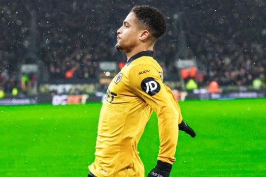 Wolves gieo sầu cho Aston Villa: Thất bại 0-2 khiến vị trí của Unai Emery lung lay