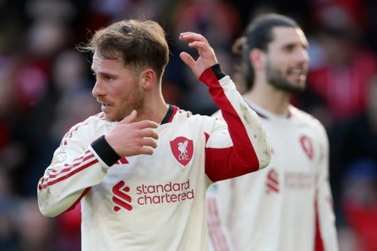 Arne Slot và bài toán số 10 tại Liverpool: Mac Allister hay Szoboszlai sẽ thay thế Florian Wirtz?