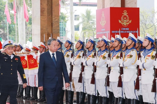 Tổng Bí thư trao danh hiệu Anh hùng Lực lượng vũ trang nhân dân cho Quân chủng Hải quân