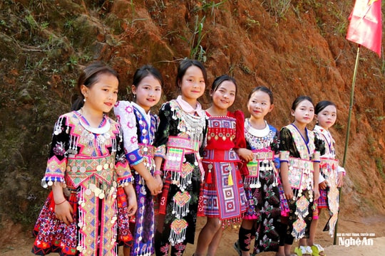 Rộn rã Xuân rẻo cao