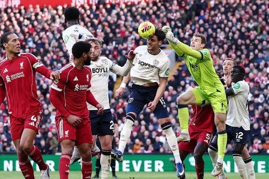 Liverpool đè bẹp West Ham: Sự lột xác ngoạn mục nhờ vũ khí bóng chết dưới thời Arne Slot