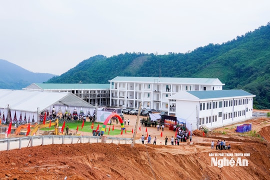 Đẩy nhanh tiến độ xây dựng trường nội trú liên cấp tại vùng biên Nghệ An