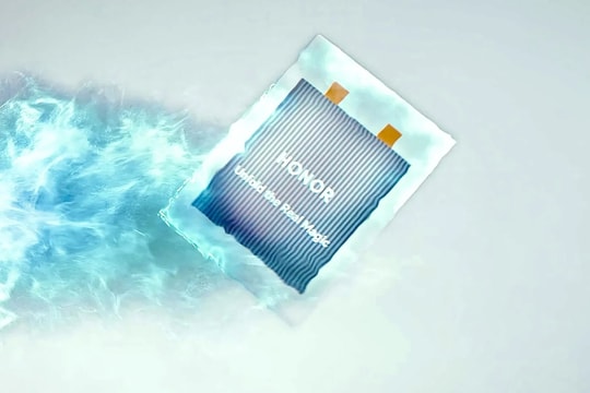 HONOR trình làng pin Blade Battery 7,000mAh cho smartphone màn hình gập siêu mỏng