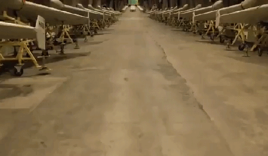Iran công bố video hệ thống hầm ngầm chứa máy bay không người lái chiến lược