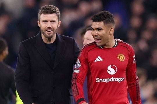 Casemiro rực sáng giúp Man United hạ Crystal Palace 2-1: Đẳng cấp của ông chủ tuyến giữa