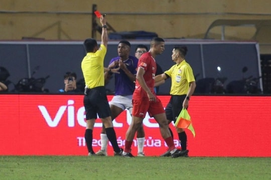 Hà Nội FC tổn thất lực lượng nghiêm trọng trước đại chiến derby với CAHN