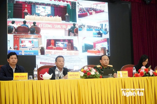 Ứng cử viên đại biểu Quốc hội khóa XVI, HĐND tỉnh khóa XIX tiếp xúc cử tri các xã vùng Tây Bắc Nghệ An