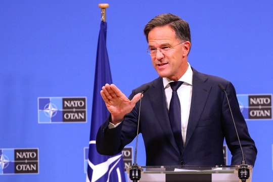 NATO sẵn sàng kích hoạt điều khoản phòng thủ tập thể để ứng phó Iran