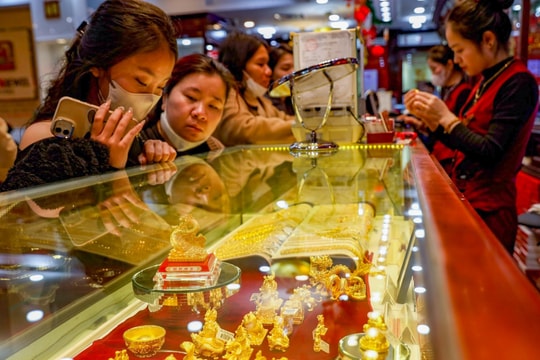 Giá vàng hôm nay 07/03/2026: Giá vàng SJC, vàng nhẫn trong nước, và vàng thế giới cuối tuần sớm nhất