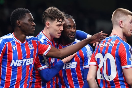 Tottenham thua ngược Crystal Palace 1-3: "Gà trống" lâm nguy sát nhóm xuống hạng