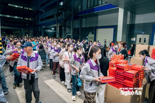 Công nhân Nghệ An hướng về ngày bầu cử