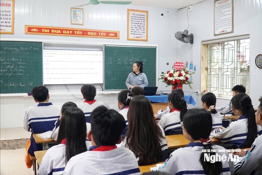 Nghệ An: Số học sinh tăng mạnh, căng thẳng cuộc đua vào lớp 10