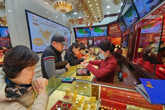 Cập nhật giá vàng trưa hôm nay 8/3/2026: Giá vàng SJC, 9999, giá vàng nhẫn và giá vàng thế giới cuối tuần