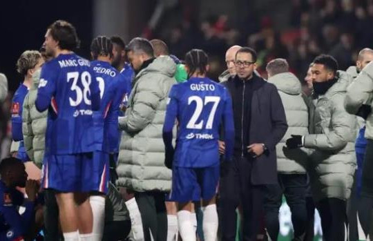 Bài toán kiểm soát của Chelsea: Tại sao tập thể Liam Rosenior chưa thể 'kết liễu' đối thủ?