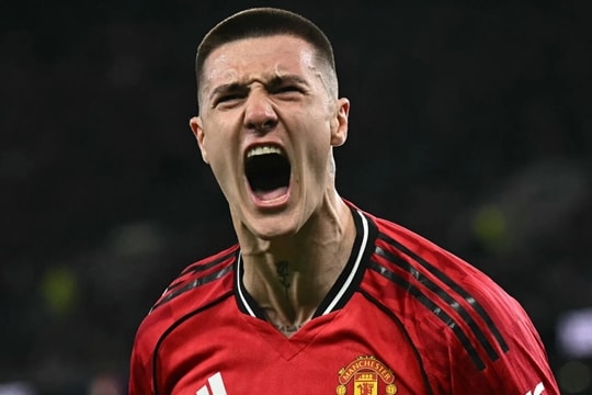 Benjamin Sesko bùng nổ tại Man Utd: Tham vọng tái hiện siêu phẩm của Cristiano Ronaldo