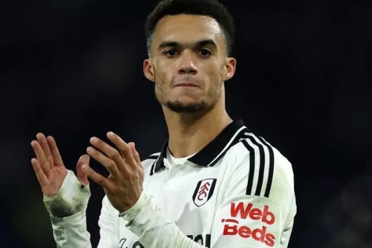 MU nhắm Antonee Robinson thay thế Luke Shaw: Thương vụ 25 triệu bảng đầy toan tính