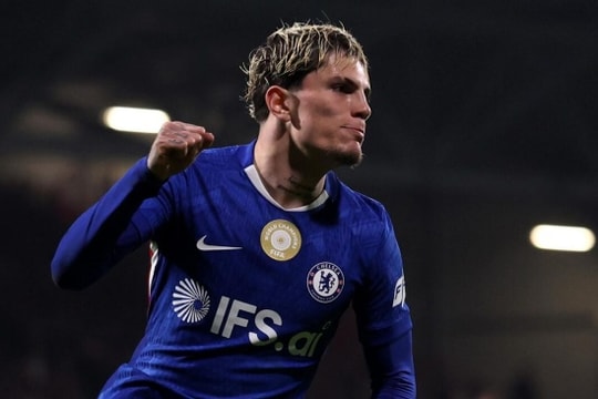 Chelsea ngược dòng kịch tính 4-2 trước Wrexham: Dấu ấn sao trẻ và bước ngoặt từ VAR